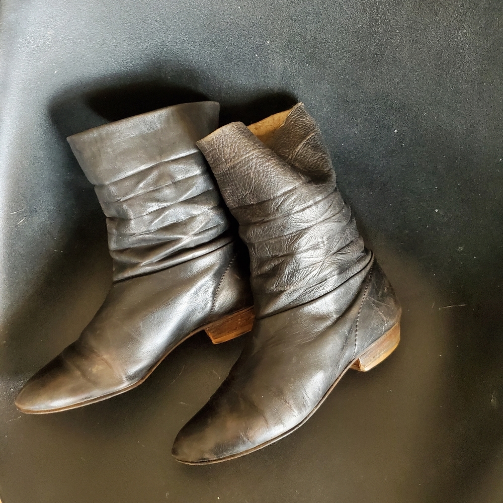 VTG  Leather Chelsea Boots